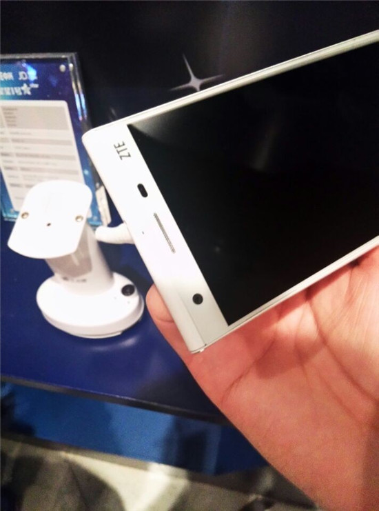 �Ӧ۬P�P����� �������P�P�@����4G������M�ϡi4�j